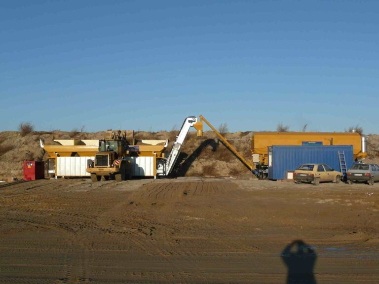 Mobilní betonárka 4 komorový zásobník kameniva Silo 45m3