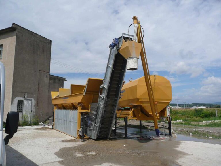 Mobilní betonárka 3 komorový zásobník Silo 28m3