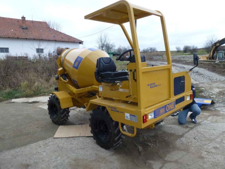Samonakládací autodomíchávač CARMIX ONE s bezpečnostní úpravou pro provoz v podzemí